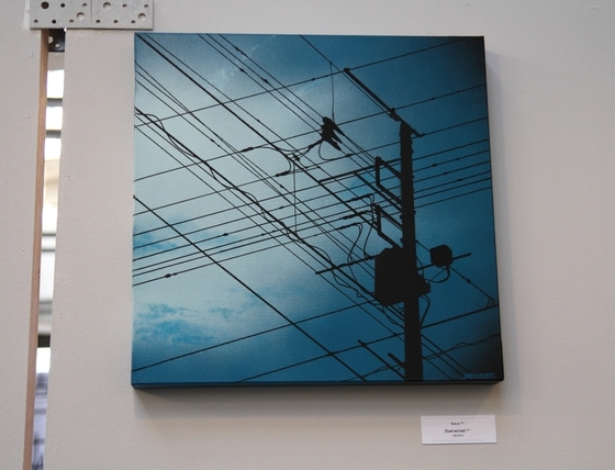 Silhouetten von Hochspannungsleitungen