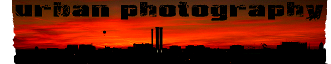 Berliner Skyline in der Abenddämmerung, Schriftzug "urban photography"